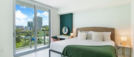 1 habitación, tabla de planchar con plancha, cuna de viaje y wifi