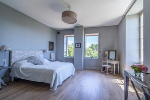 7 chambres, bureau, lit de bébé portatif, accès au Wi-Fi (inclus)