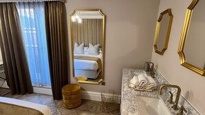 Nhà Exclusive, phòng tắm riêng, quang cảnh vườn (The Kings Head )