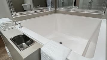 Exclusive House, Private Bathroom, Garden View (The Kings Head ) | Bathroom