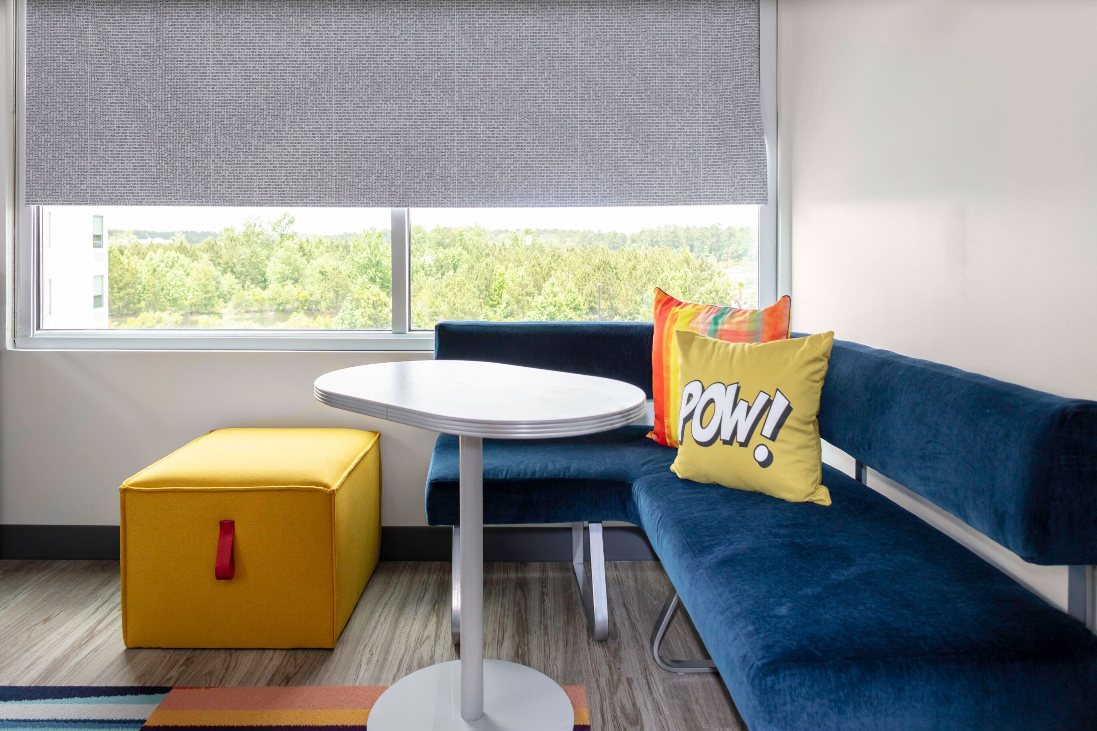 hypo-allergenic bedding, in-room safe, laptop workspace