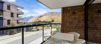 Suki Apartment at the base of Coronet Peak
