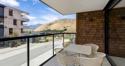 Suki Apartment at the base of Coronet Peak