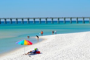 On the beach, sun loungers, beach towels - Stunning Gulf-Front/Balcony Views + Hot Tub/Top-Rated 10/10/Pensacola Beach (Pensacola Beach)