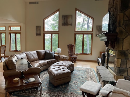 Pinebrook Retreat - Relaxation and adventure all year long!