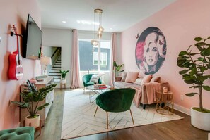 TV, impianto stereo, studio