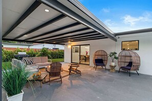 Terrace/patio - Casa Tua | Top Location | Outdoor Grill | Fire Pit (Miami)