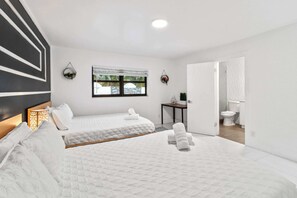 4 bedrooms, iron/ironing board, free WiFi, bed sheets