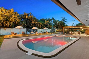 Outdoor pool, a heated pool