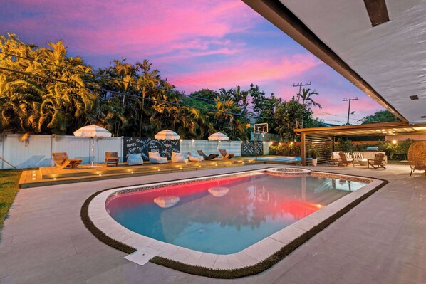 Outdoor pool, a heated pool