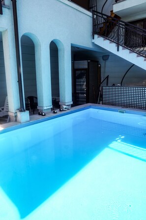 Indoor pool, outdoor pool - Rezidental House, apartman, pool, home, big home, hotel (Sarajevo)