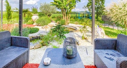 Pleasant studio of the Daudou with shared swimming pool and jacuzzi.