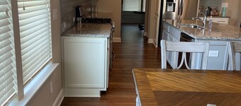 Beautiful 4 Bedroom Home - 2 month rental6