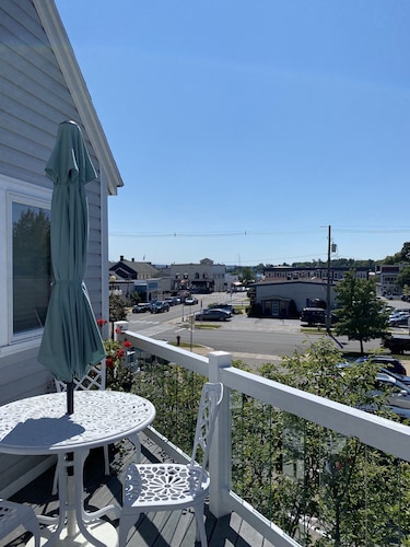 Darling Two Bedroom Condo Downtown Harbor Springs