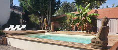 Outdoor pool, a heated pool