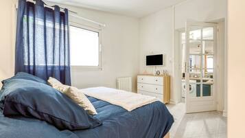 1 bedroom, desk, iron/ironing board, free WiFi