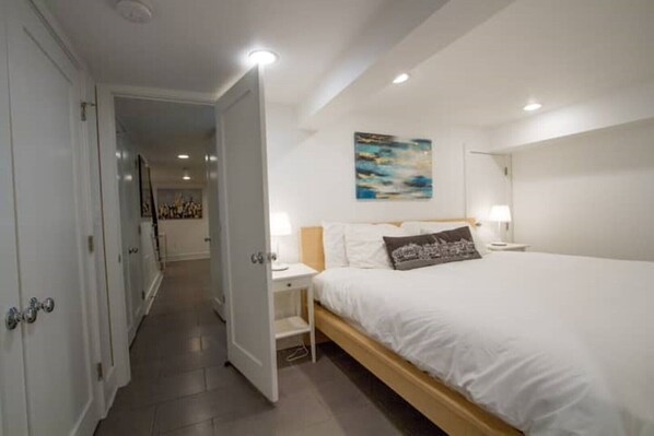 1 habitación, escritorio, tabla de planchar con plancha y wifi gratis