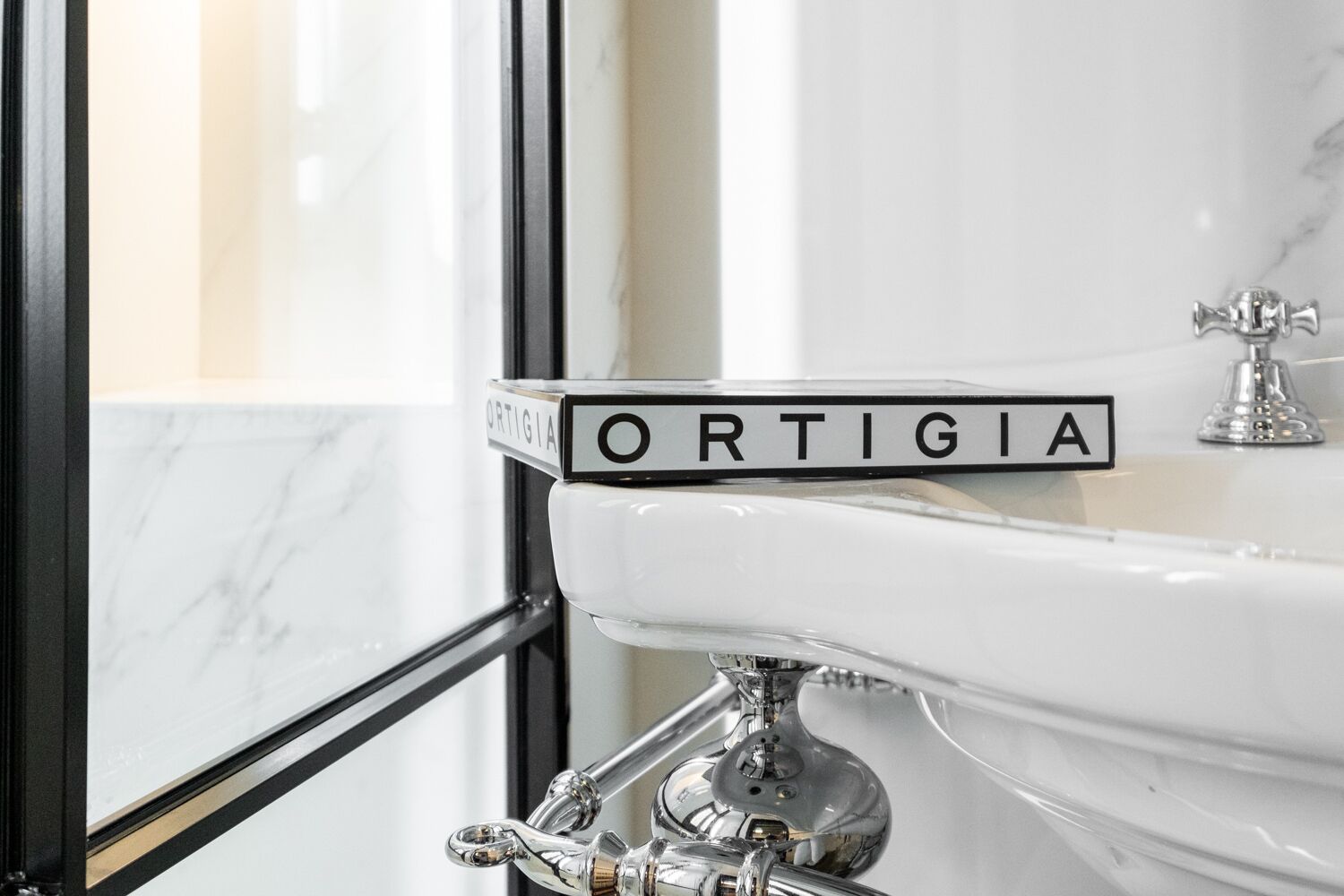 premium room | bathroom | free toiletries, hair dryer, bathrobes, towels