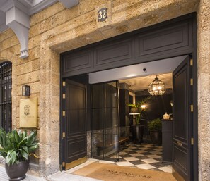 Front of property - Casa Cánovas Boutique Hotel (Cádiz)