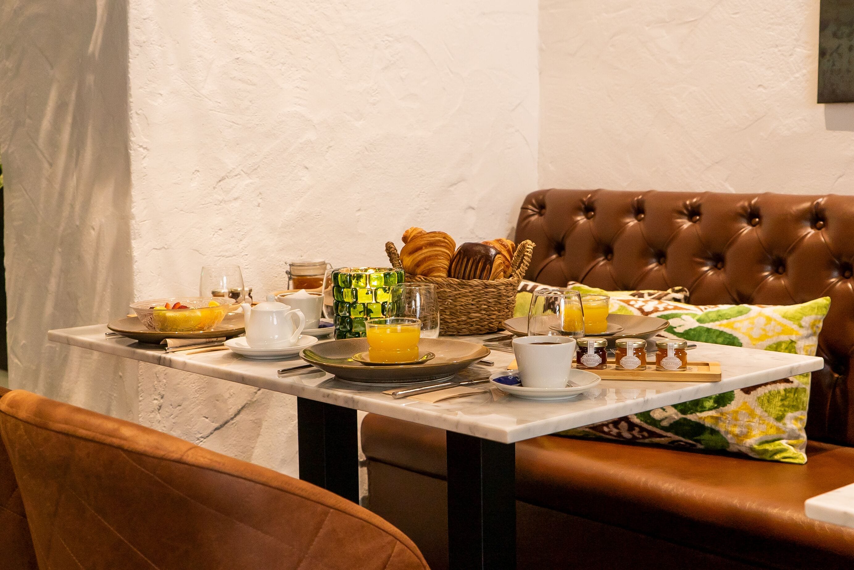 daily cooked-to-order breakfast for a fee