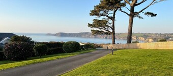 Beautiful Sea view apartment in Carlyon Bay