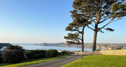 Beautiful Sea view apartment in Carlyon Bay