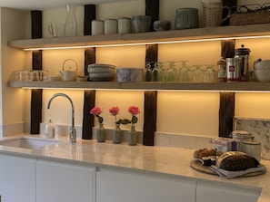 المنشأة من الداخل