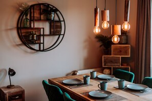 Apartment, Private Bathroom | Restaurant - Ferienwohnung Sonne-strand-binz (Binz)
