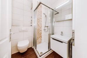 Apartment, eigenes Bad | Badezimmer