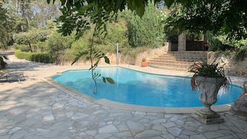 Piscine extérieure, piscine chauffée