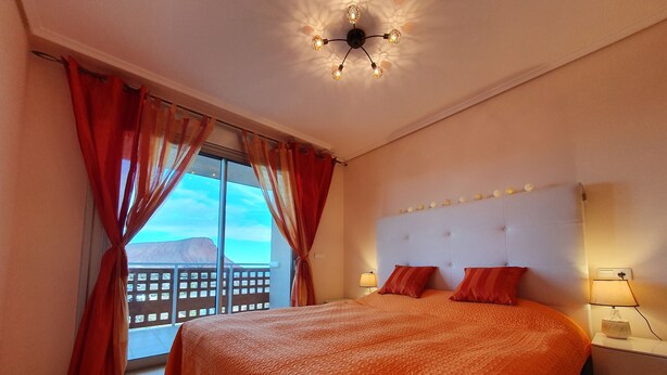 2 bedrooms, iron/ironing board, travel cot, free WiFi - Fantastic apartment first line VR-PN (Okeanos) (Granadilla)