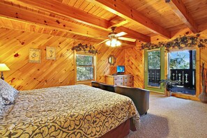 2 bedrooms, iron/ironing board, WiFi, bed sheets - Passion Flower- 2 king bedroom suites! (Gatlinburg)