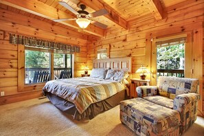 6 bedrooms, iron/ironing board, internet, bed sheets