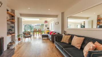 Bungalow, Ensuite | Interior