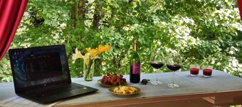 A Cabin to go by yourself, to take your partner, or to enjoy it with the family