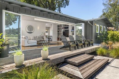 Private Vineyard Haven with Pool, Hot Tub and Tastings Included