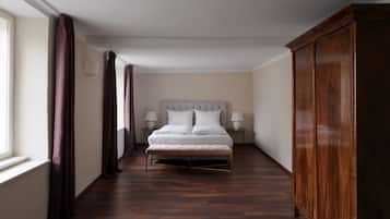 1 habitación y artículos del minibar gratis