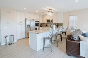 Fridge, microwave, oven, stovetop - Dream location- Mountain Views, Reservoir trails, small town, close to USAFA (Palmer Lake)