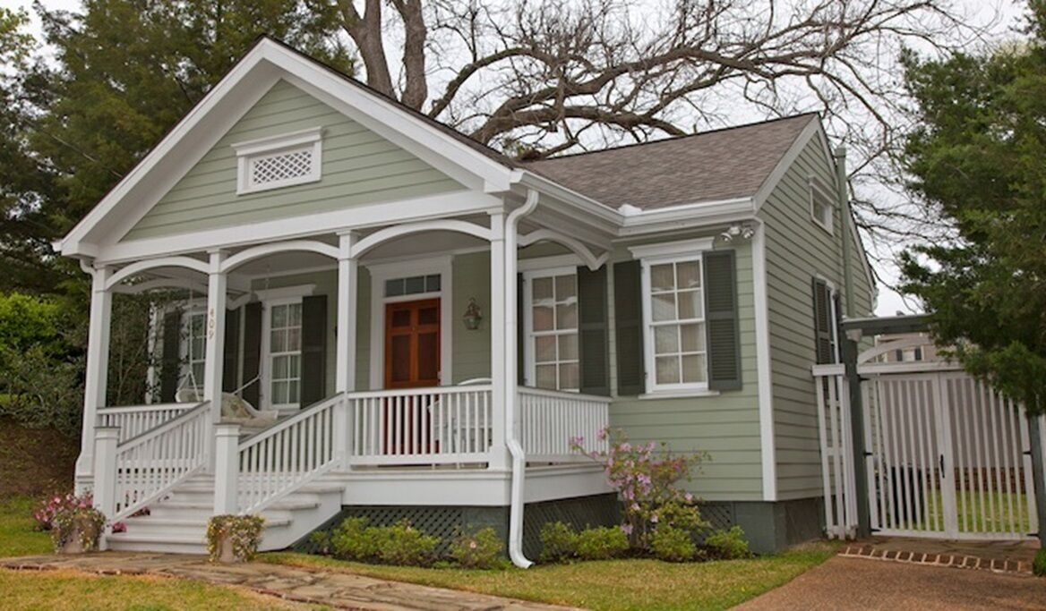 Cozy Bed and Breakfast within walking distance of the MS River Bluff & Main St 