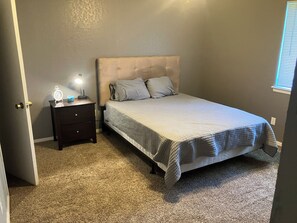 2 bedrooms, travel cot, free WiFi, bed sheets