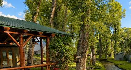 Rustic Luxury Lodge - Sleeps 10