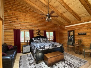 3 chambres, fer et planche à repasser, lit parapluie, Wi-Fi gratuit