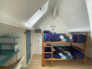 2 makuuhuonetta, ilmainen Wi-Fi, vuodevaatteet