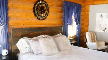 4 bedrooms, iron/ironing board, WiFi (free), bed sheets