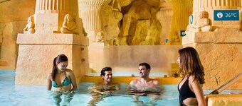 Cosy apartment, terrace, parking and ski room