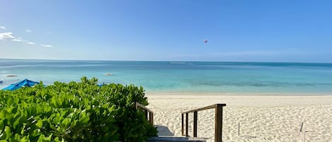 Beach nearby, sun loungers, beach towels