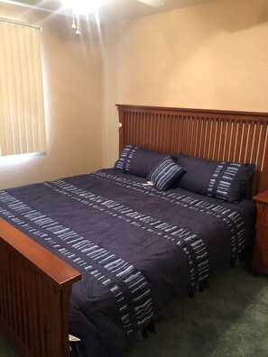 3 多间卧室、WiFi、床单