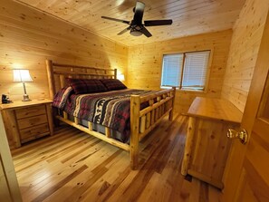 4 bedrooms, free WiFi, bed sheets