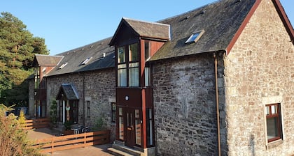 The Granary a gorgeous 3 bedroom cottage, situated at the foot of the Tinto Hill