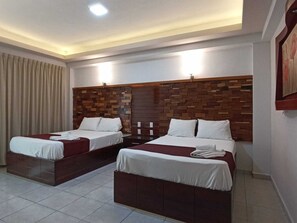 Chambre Double Exécutive | Ameublement personnalisé, fer et planche à repasser, Wi-Fi gratuit